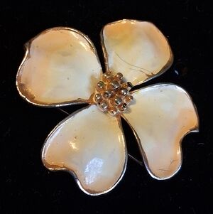 Vintage Goldtone Dogwood Flower Brooch With Cream Enamel Petals